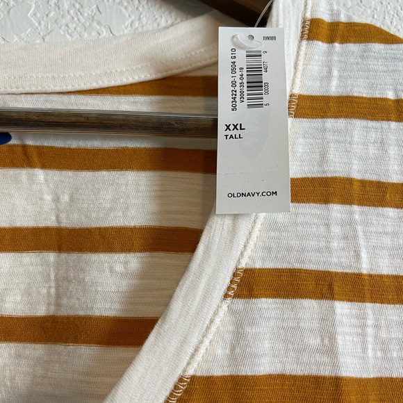 ✨NWT Old navy t-shirt✨ Cream and Mustard stripe. - Picture 2 of 4
